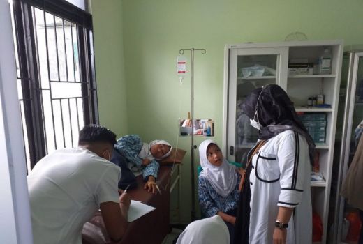 18 Siswa Keracunan Nasi Uduk Sudah Boleh Pulang dari Puskesmas - GenPI.co BANTEN