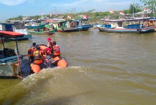 Hari Kedua Pencarian Nahkoda Kapal Hilang di Perairan Pulau Pamujaan - GenPI.co BANTEN
