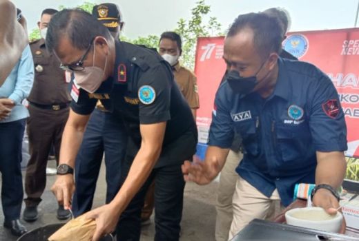 BNNP Banten Musnahkah 2,2 Kg Sabu Hasil Penyelundupan - GenPI.co BANTEN