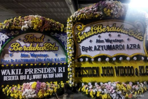 Rumah Duka Azyumardi Azra Dapat Karangan Bunga dari Presiden - GenPI.co BANTEN