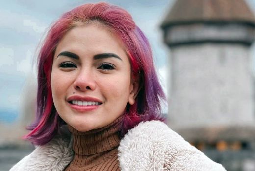 Menangis, Nikita Mirzani Bilang Begini di Depan Hakim PN Serang - GenPI.co BANTEN