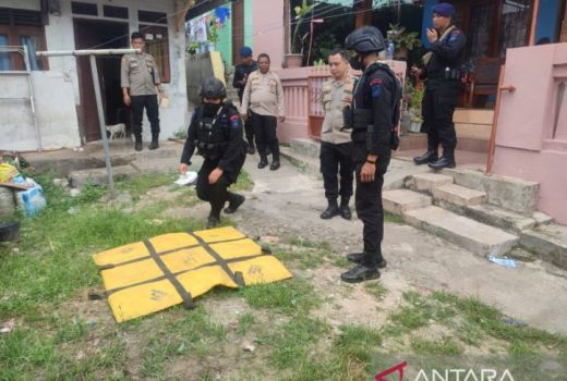 Warga Serang Temukan Mortir di Dalam Rumah Nenek Sebatang Kara - GenPI.co BANTEN