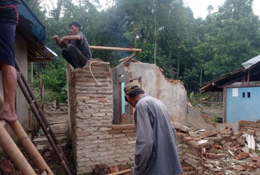 Ada Potensi Hujan dan Angin Kencang, Warga Lebak Diminta Waspada - GenPI.co BANTEN
