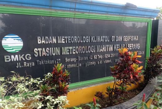 Ada Potensi Tsunami di Pesisir Selatan Banten, BMKG Minta Warga Waspada - GenPI.co BANTEN