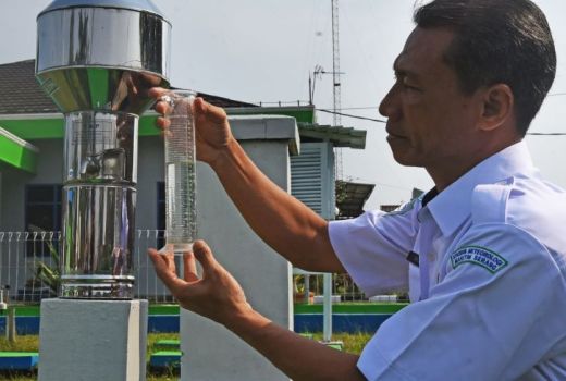 BMKG Minta Warga Banten Waspada Soal Musim Hujan Kali Ini - GenPI.co BANTEN