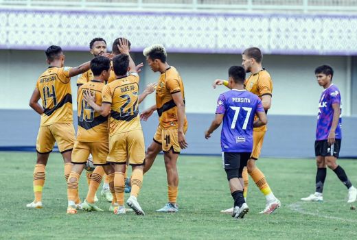 Dewa United Hajar Persita Tangerang 3-1, Karim Rossi Cetak Hattrick - GenPI.co BANTEN
