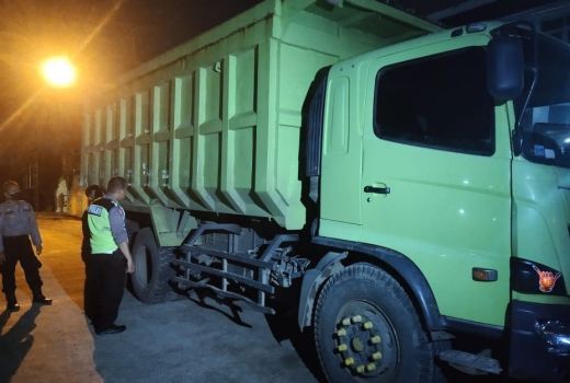 Gagal Lompat ke Truk Jungkit, Pemuda di Cilegon Tewas Terlindas - GenPI.co BANTEN