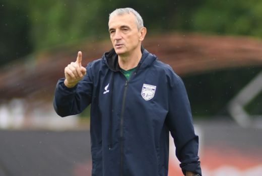 Profil Milomir Seslija, Eks Pelatih Borneo FC yang Diincar Dewa United - GenPI.co BANTEN