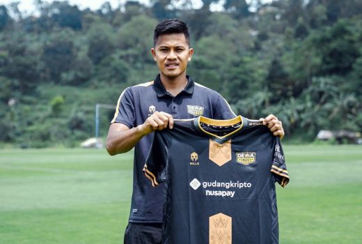 Dewa United Datangkan Bek Kiri Frendi Saputra dari PSIS Semarang - GenPI.co BANTEN