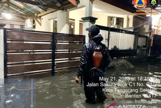 Hujan Deras, 5 Perumahan di Tangerang Selatan Banjir - GenPI.co BANTEN
