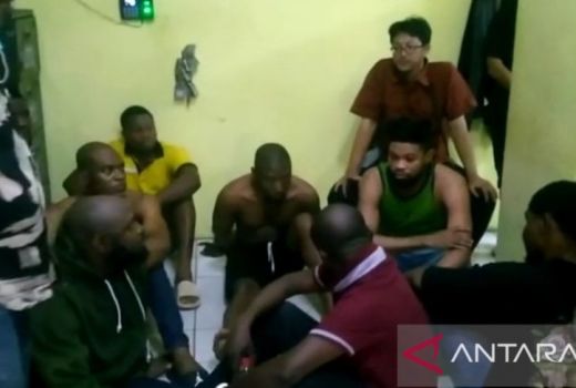 Langgar Izin Tinggal, 11 WNA Afrika Diamankan Imigrasi Soetta - GenPI.co BANTEN
