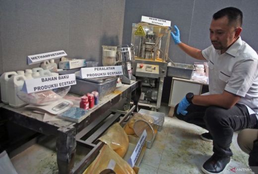 Pabrik Ekstasi di Tangerang Mampu Produksi 3.000 Butir dalam 30 Menit - GenPI.co BANTEN