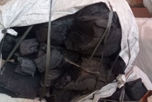 Jelang Iduladha, Permintaan Arang Kayu di Lebak Meningkat - GenPI.co BANTEN