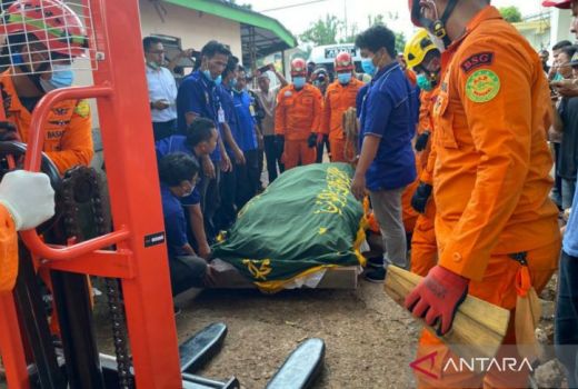 Jenazah Pasien Obesitas asal Kota Tangerang Dimakamkan di TPU Menteng Pulo - GenPI.co BANTEN