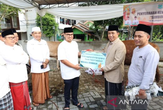 Sembelih Sendiri Hewan Kurbannya, Wawali Kota Tangsel: Tiap Tahun - GenPI.co BANTEN