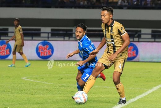 Lakukan Tekel Horor, Gelandang Dewa United Dihukum Komdis PSSI - GenPI.co BANTEN
