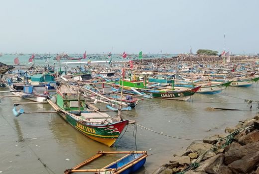 Diterpa Angin Selatan, Nelayan Tradisional di Lebak Tak Melaut - GenPI.co BANTEN