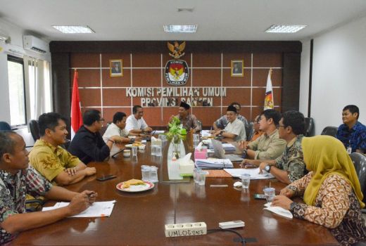 KPU Tetapkan 4 Mantan Napi Korupsi Jadi DCT Caleg DPRD Banten - GenPI.co BANTEN