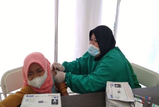 PMI Kota Tangsel Gelar Sentra Vaksin Perdana, Sebegini Targetnya - GenPI.co BANTEN