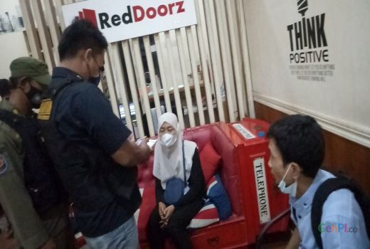 Waduh, Operasi Gagak Hitam Satpol-PP Amankan Pasangan Mesum - GenPI.co BANTEN