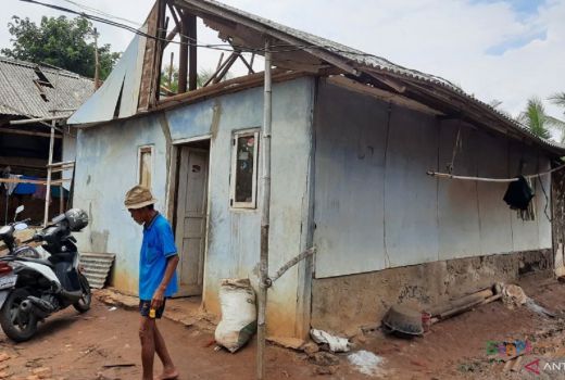 Angin Kencang Terjang Kecamatan Solear, 15 Rumah Rusak Parah - GenPI.co BANTEN