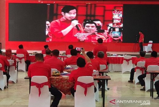 PDIP Usung Gibran di Solo, Bagaimana Nasib Bobby Nasution? - GenPI.co