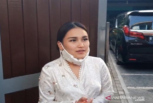 Ayu Ting Ting Batal Jadi Tukang Daging - GenPI.co