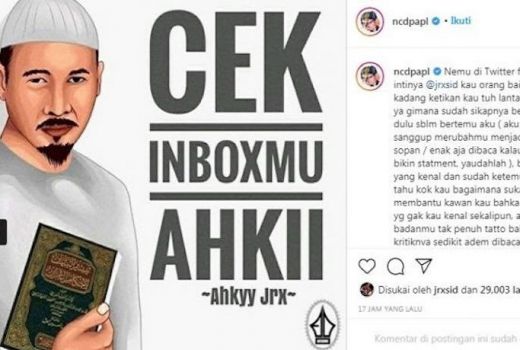Heboh! Jerinx SID Pakai Peci dan Bawa Al-Qur'an, Pindah Agama? - GenPI.co