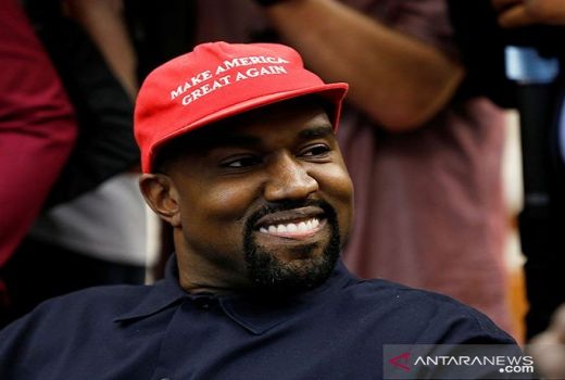 Kanye West Mundur dari Pencalonan Presiden AS - GenPI.co