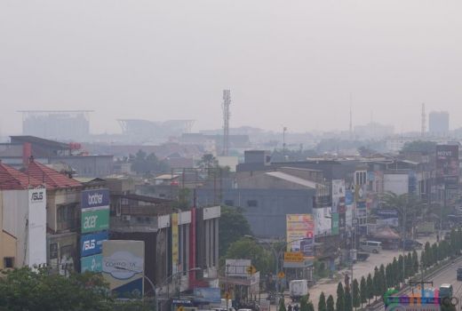 Pekanbaru Memang Diselimuti Asap, Namun dalam Kondisi Sedang - GenPI.co