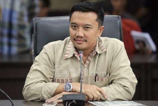 PKB akan Tabayun Penetapan Tersangka Menpora Iman Nahrawi - GenPI.co