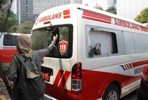 Dituduh Membawa Batu, Petugas Kesehatan Buat Video #SAVETIMMEDIS - GenPI.co