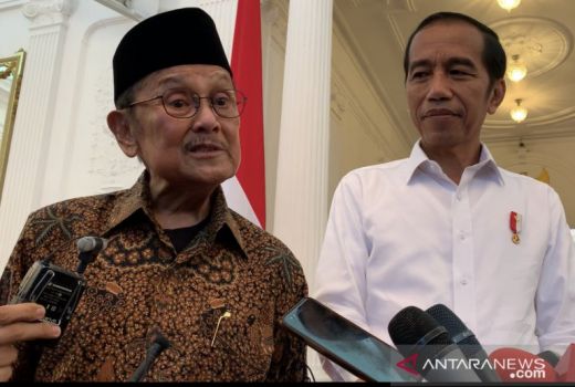 Dianggap Berjasa, Habibie Mendapat 2 Penghargaan dari Jerman - GenPI.co