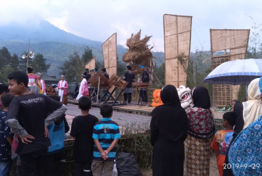 Kesenian Lokal Desa Maron itu Bernama Baritan - GenPI.co