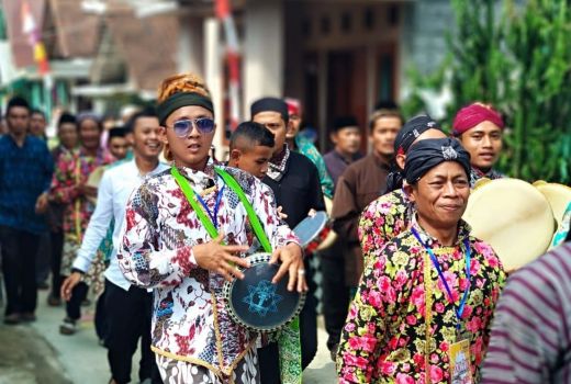 Peringati Suran, Pucung Pandak Gelar Hamerti Kitri - GenPI.co