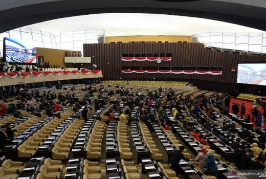 Netizen Berharap Besar Kepada Anggota DPR RI 2019 - GenPI.co