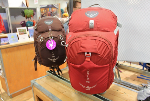 Kamu Tim Pakai Tas Ransel Made in Indonesia atau Luar Negeri? - GenPI.co