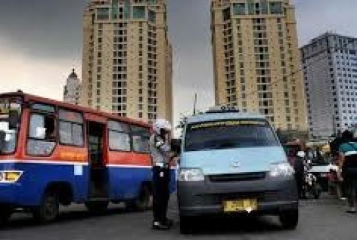 Atasi Polusi ala Dishub Jakarta, Pegawainya Wajib Naik Angkot! - GenPI.co