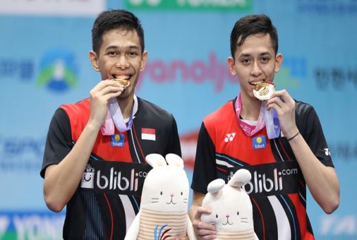 Terharu! Fajar/Rian Raih Kemenangan di Korea Open 2019 - GenPI.co