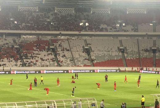 Indonesia vs Thailand, Diamuk Gajah 0-3, Suporter Garuda Walk Out - GenPI.co