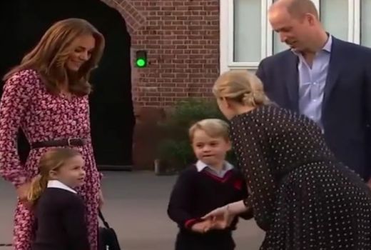 Pangeran William dan Kate Antarkan Charlotte Hari Pertama Sekolah - GenPI.co