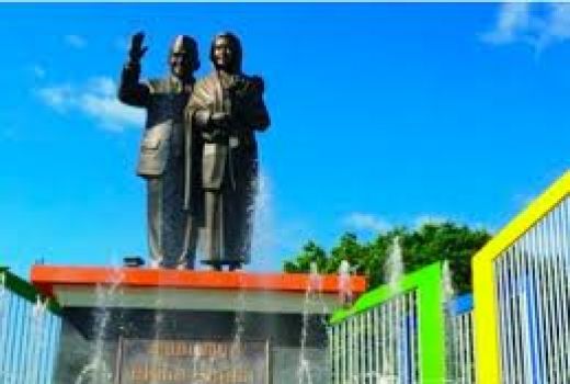 Monumen Cinta Sejati Habibie Ainun di Parepare - GenPI.co