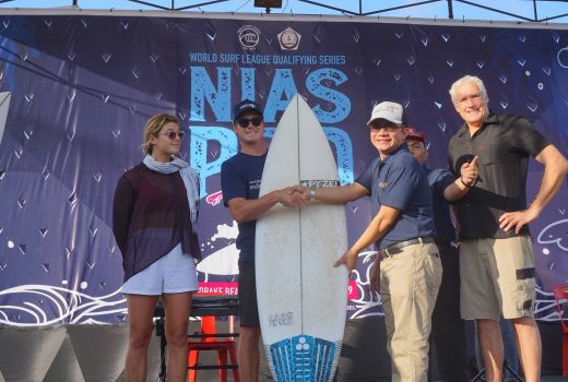 126 Peselancar Bersaing di Nias Pro Internasional Surfing 2019 - GenPI.co