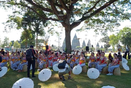 Festival Payung Indonesia 2019 Mulai Hari ini, Merapat Yuk! - GenPI.co