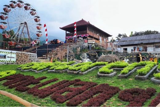 Di Ngopi Bareng Pintu Langit, Kompleks Makam Jadi Spot Foto - GenPI.co