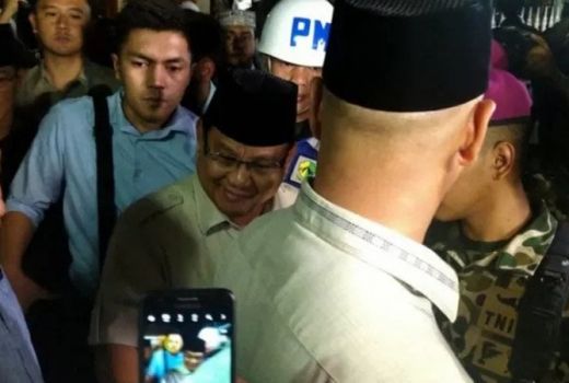 Prabowo Melayat ke Rumah Duka BJ Habibie, Sampaikan Duka Mendalam - GenPI.co