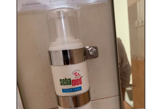 Ada Sebamed Clean Face di Toilet, Netizen: Ini Kampus Sultan Euy - GenPI.co