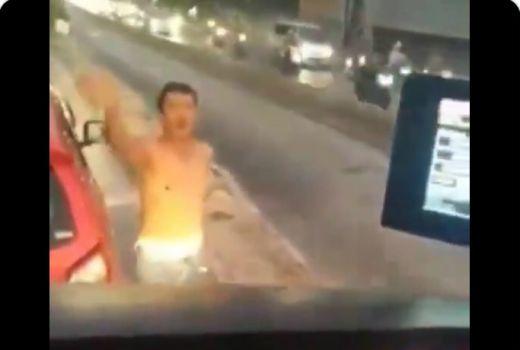 Ditegur Saat Melintas di Jalur Busway, Pengemudi Ini Malah Ngomel - GenPI.co