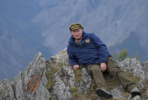 Putin Rayakan Ulang Tahun dengan Mendaki Gunung - GenPI.co
