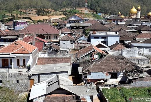 Puting Beliung Ngamuk, 515 Rumah Rusak di Malang - GenPI.co